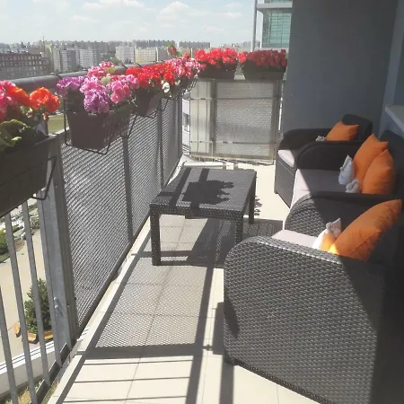 Bright With Terrace Apartman